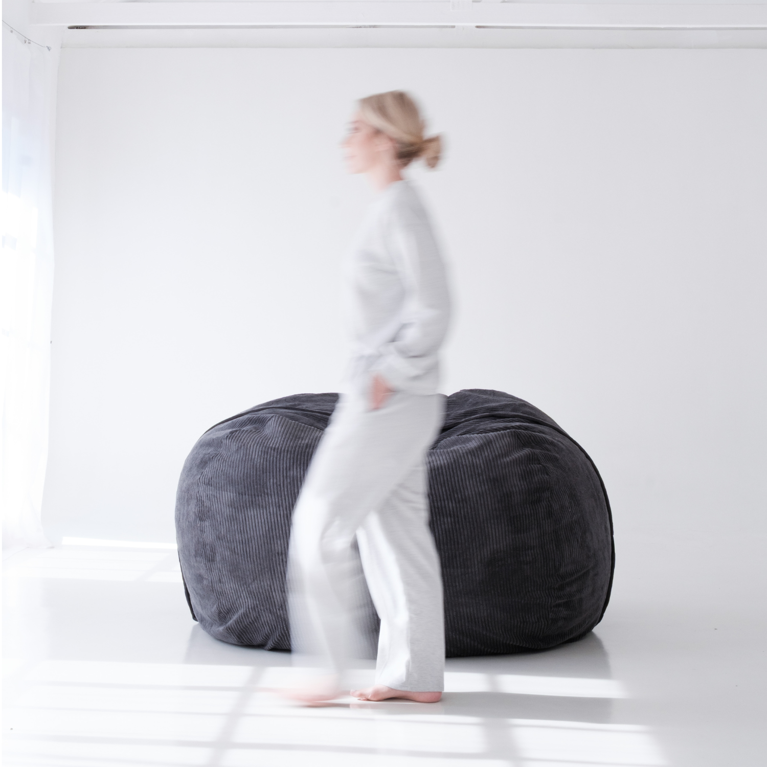 The Premium Large Bean in Charcoal